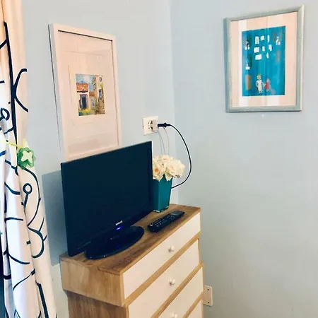 Alla Scalinata Del Teatro Rossetti In Viale XX Settembre Parcheggio Feriehus Trieste