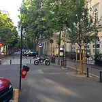 Hébergement de vacances Scalinata Del Teatro Rossetti In Viale Xx Settembre Parcheggio *