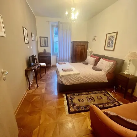 度假居 Scalinata Del Teatro Rossetti Parcheggio