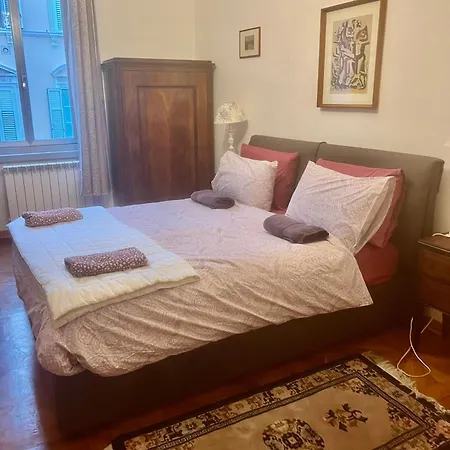 Alla Scalinata Del Teatro Rossetti In Viale XX Settembre Parcheggio Дом отдыха Триест