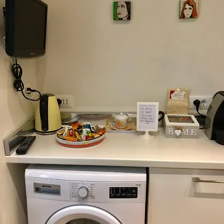 Scalinata Del Teatro Rossetti In Viale Xx Settembre Parcheggio *