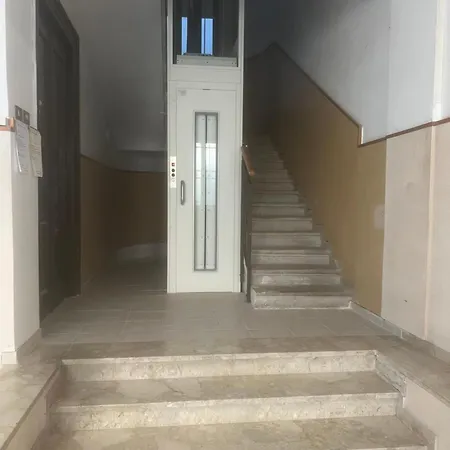 Scalinata Del Teatro Rossetti In Viale Xx Settembre Parcheggio * Trieszt