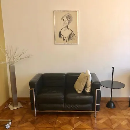 Дом отдыха Alla Scalinata Del Teatro Rossetti In Viale XX Settembre Parcheggio Триест