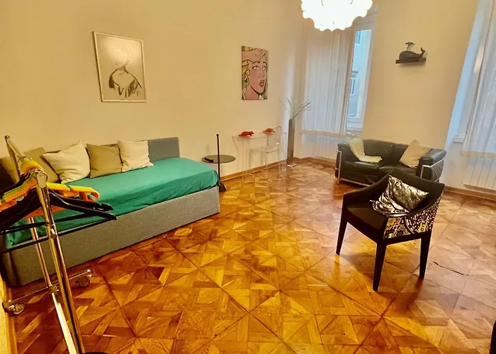Holiday home Alla Scalinata Del Teatro Rossetti In Viale XX Settembre Parcheggio Trieste